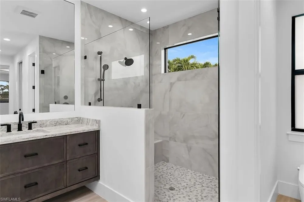 1528 Kingston Court Marco Island, FL 34145