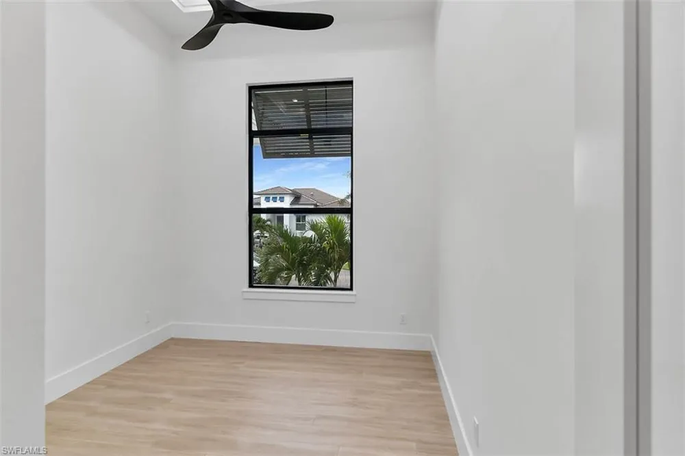 1528 Kingston Court Marco Island, FL 34145