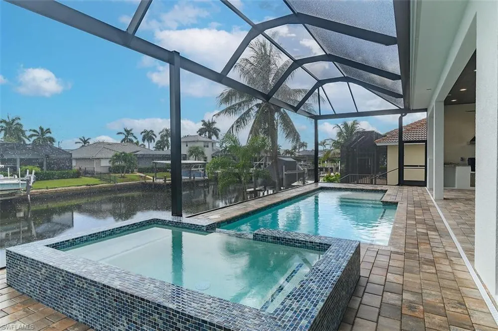 1528 Kingston Court Marco Island, FL 34145