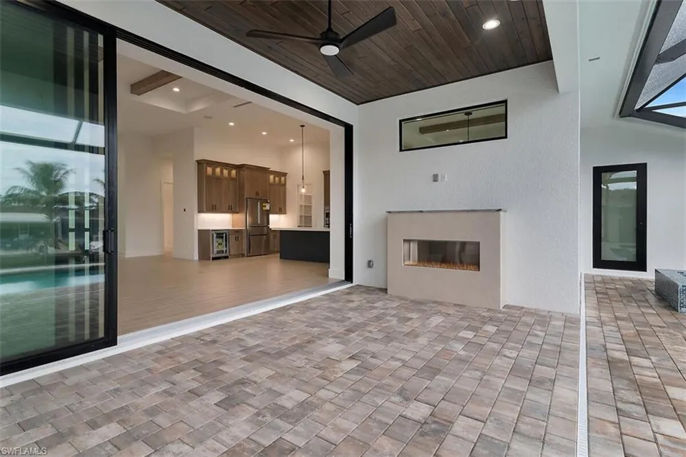 1528 Kingston Court Marco Island, FL 34145