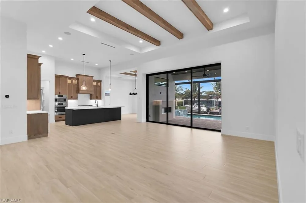1528 Kingston Court Marco Island, FL 34145