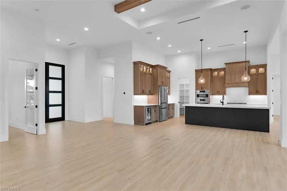 1528 Kingston Court Marco Island, FL 34145