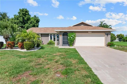 2110 SW Santa Barbara Place