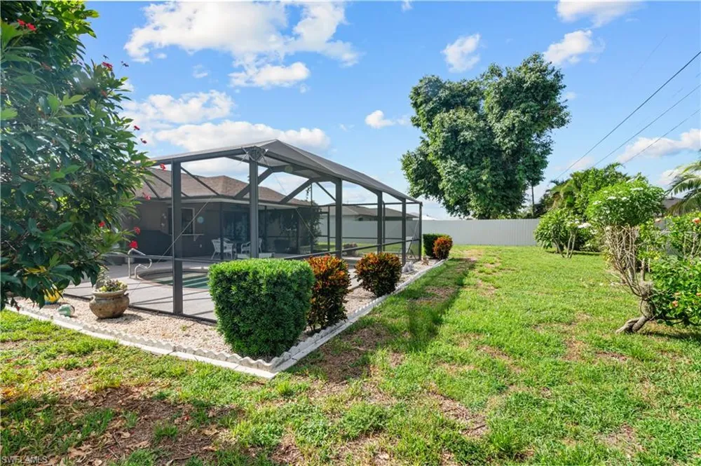 2110 SW Santa Barbara Place Cape Coral, FL 33991