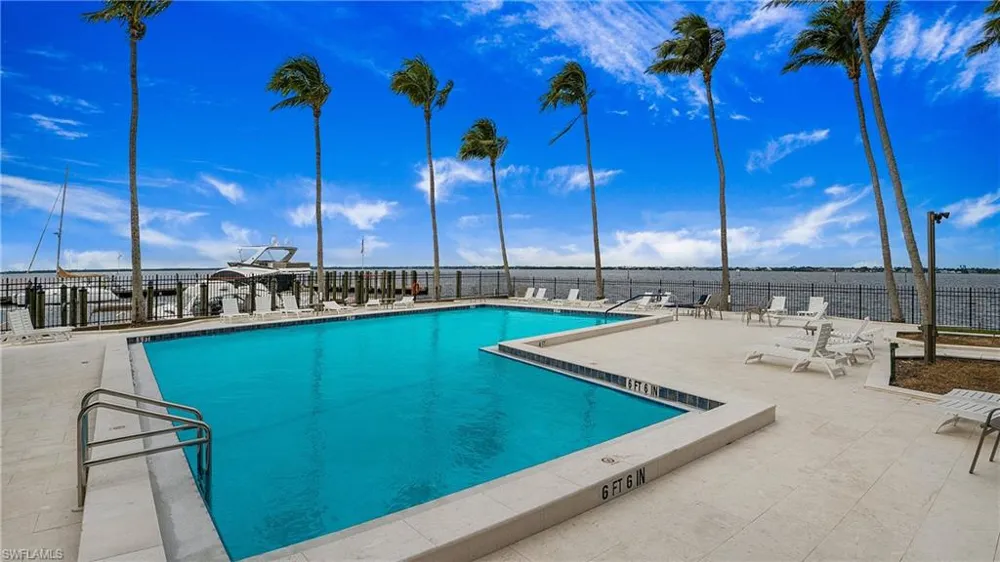 1920 Virginia Avenue #902 Fort Myers, FL 33901