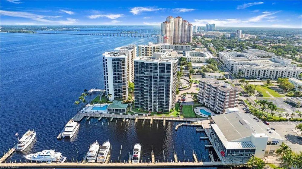 1920 Virginia Avenue #902 Fort Myers, FL 33901