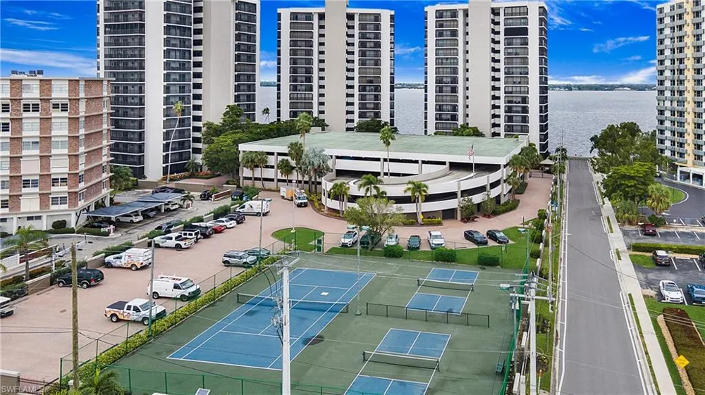 1920 Virginia Avenue #902 Fort Myers, FL 33901