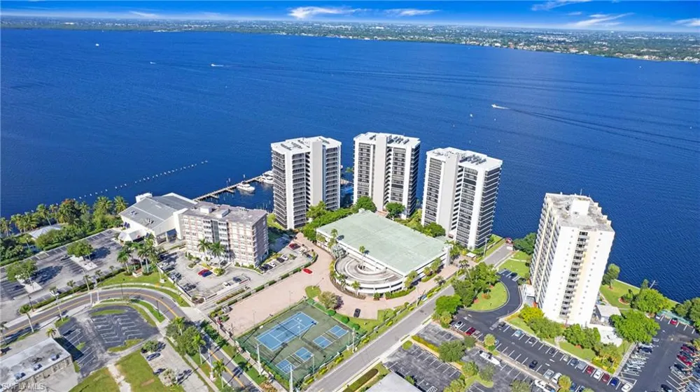 1920 Virginia Avenue #902 Fort Myers, FL 33901