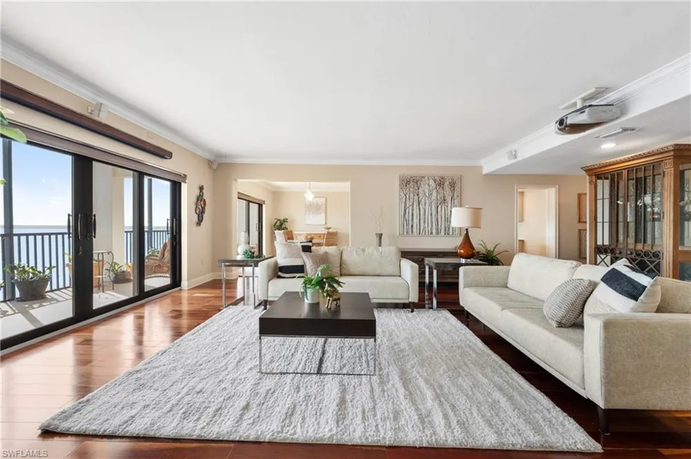 1920 Virginia Avenue #902 Fort Myers, FL 33901