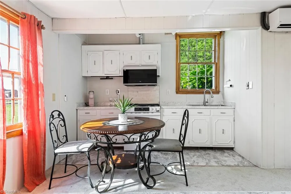 403 E McPherson Drive Mebane, NC 27302