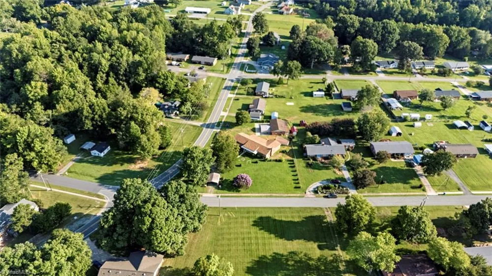 403 E McPherson Drive Mebane, NC 27302