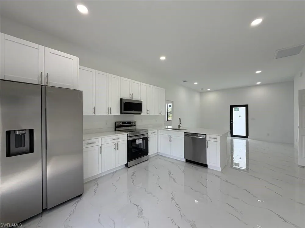 3931 Sunset Road Lehigh Acres, FL 33971