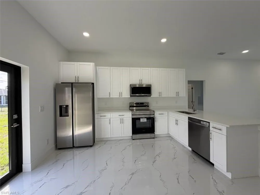 3931 Sunset Road Lehigh Acres, FL 33971