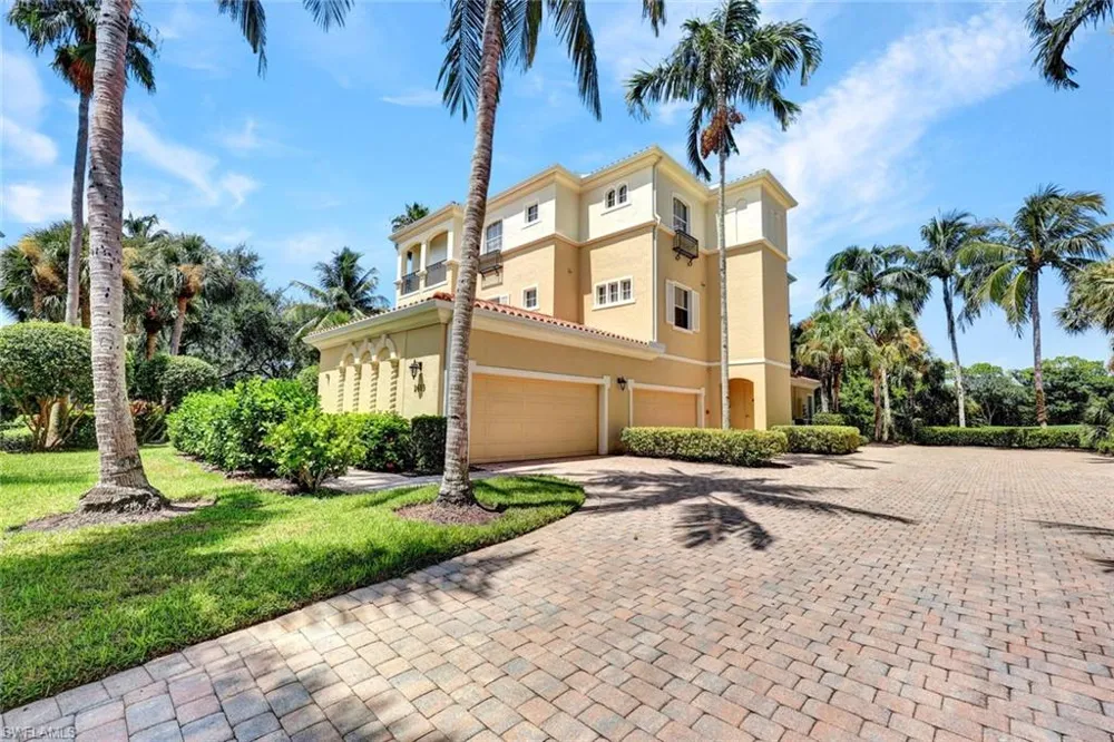 2609 Estrella Court #1902 Naples, FL 34109