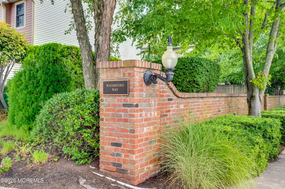 7 Waterford Way Spring Lake Heights, NJ 07762