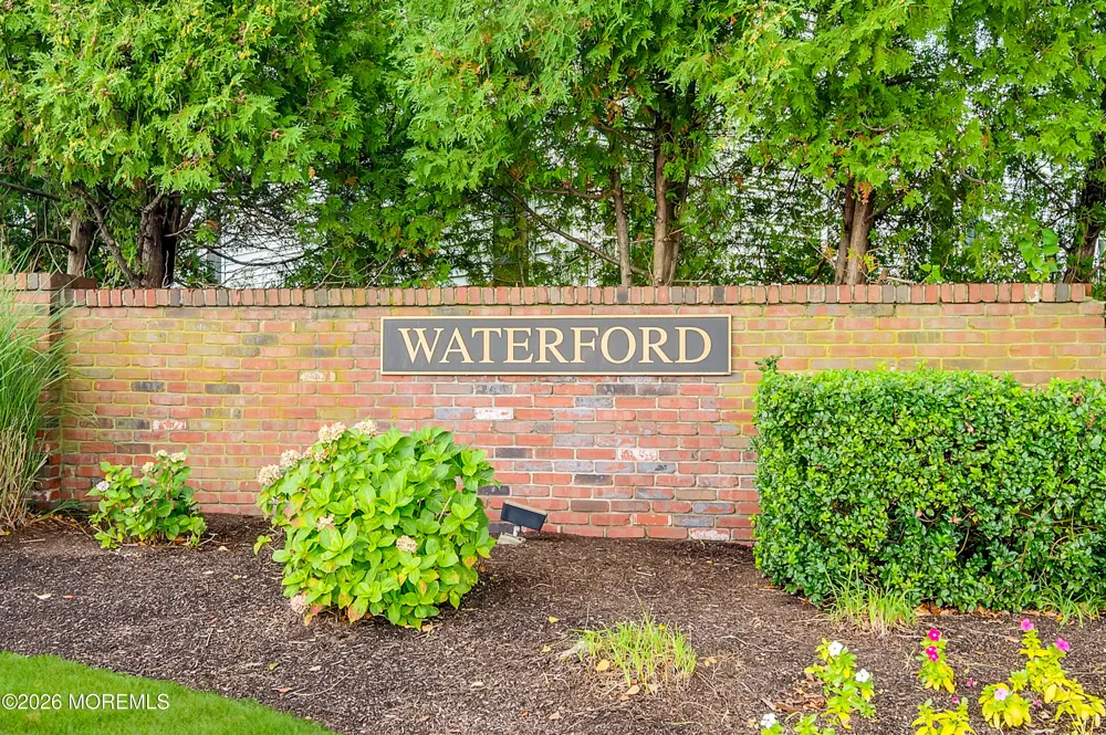 7 Waterford Way Spring Lake Heights, NJ 07762