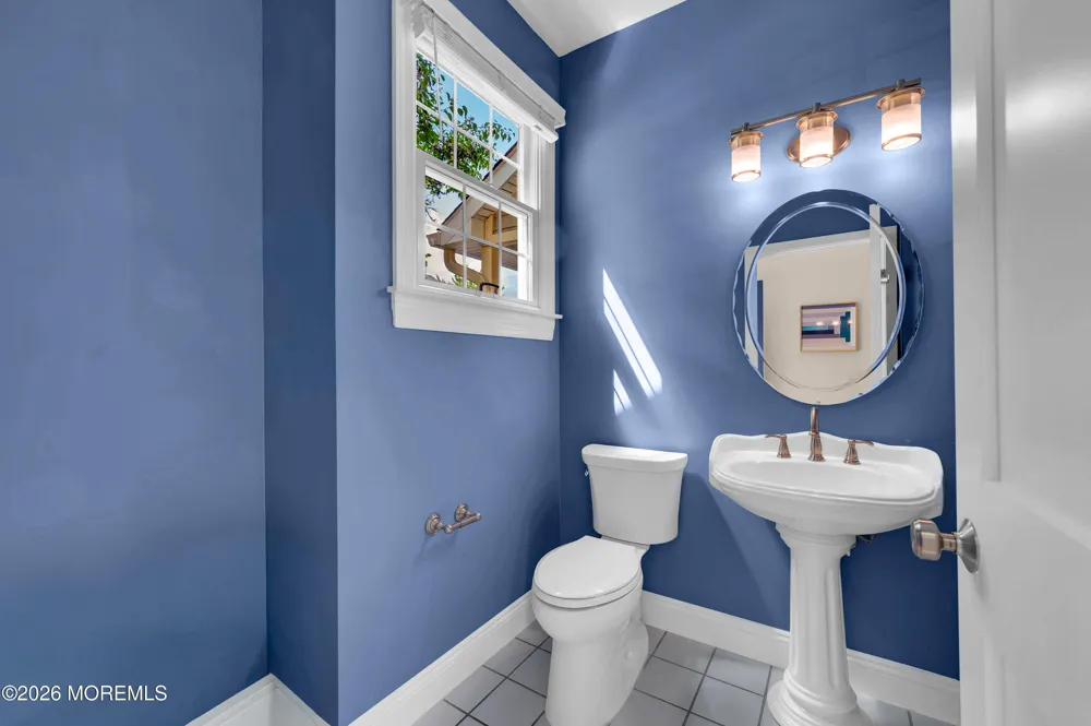 7 Waterford Way Spring Lake Heights, NJ 07762