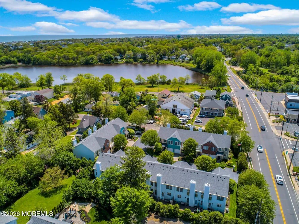 7 Waterford Way Spring Lake Heights, NJ 07762