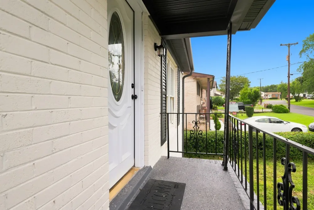 725 Roman Dr Nashville, TN 37207