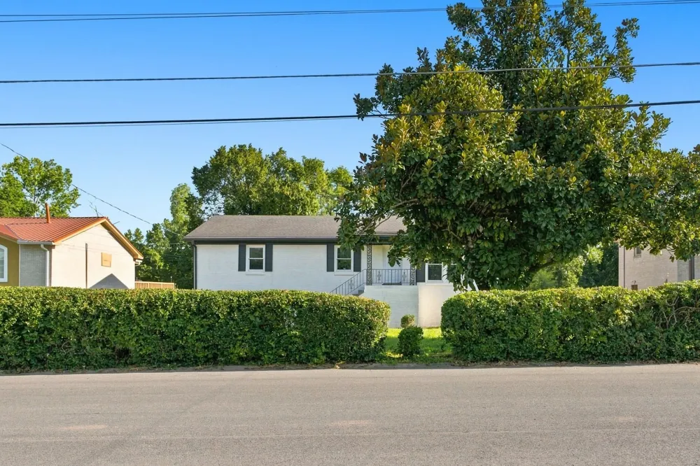 725 Roman Dr Nashville, TN 37207