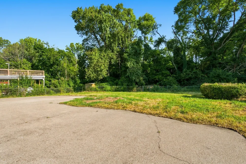 725 Roman Dr Nashville, TN 37207