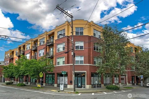 413 NE 70th Street #301