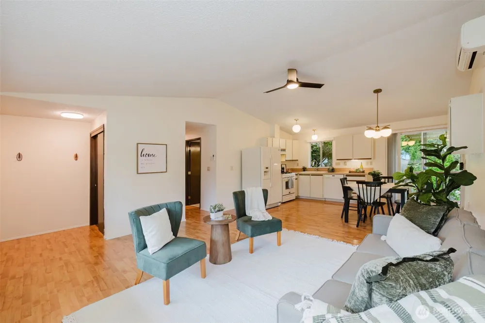 735 NW Firglade Drive Bremerton, WA 98311