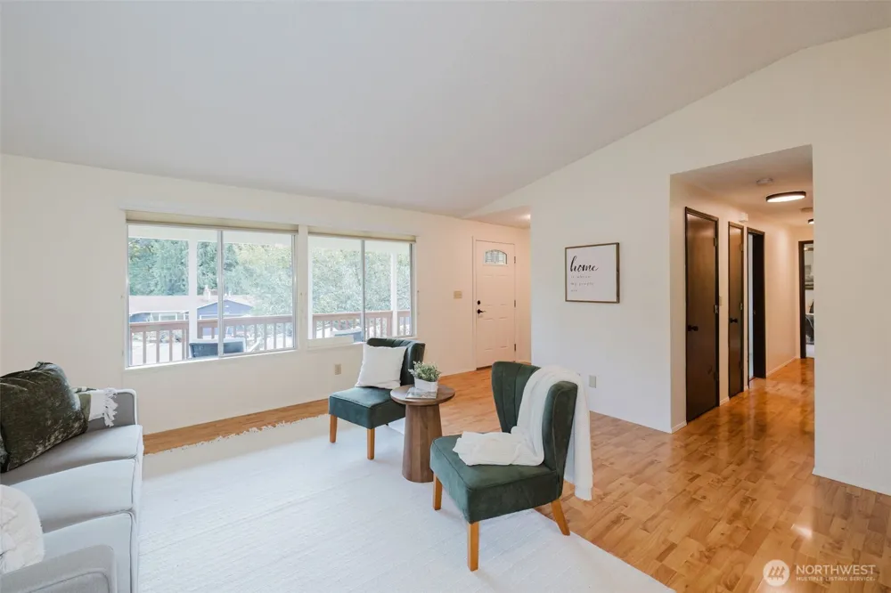 735 NW Firglade Drive Bremerton, WA 98311