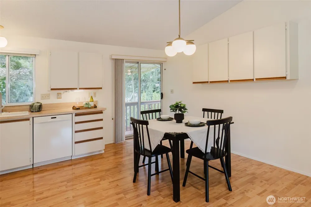 735 NW Firglade Drive Bremerton, WA 98311
