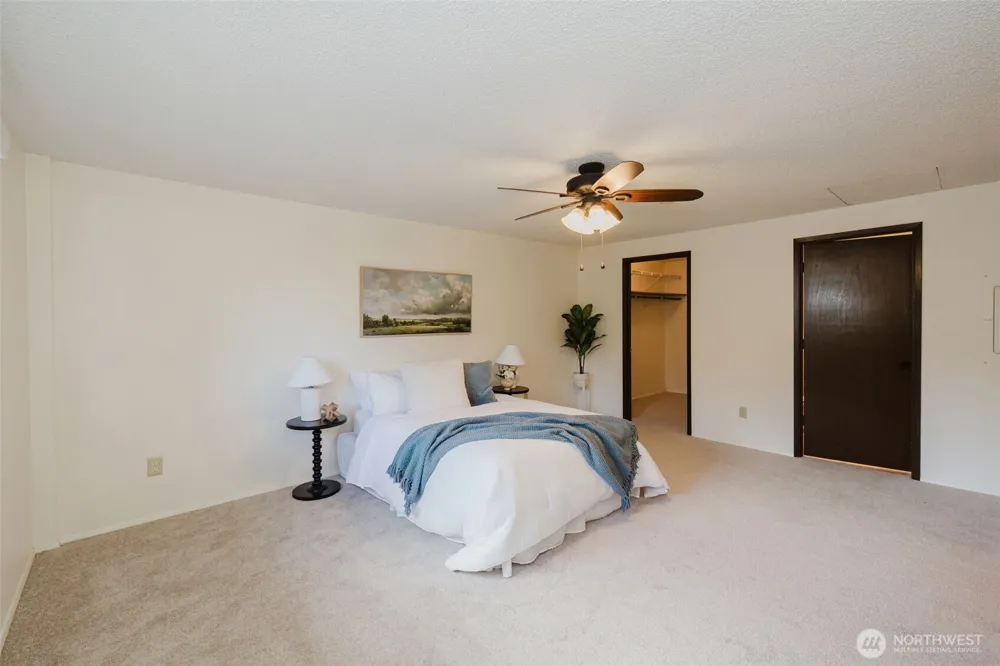 735 NW Firglade Drive Bremerton, WA 98311