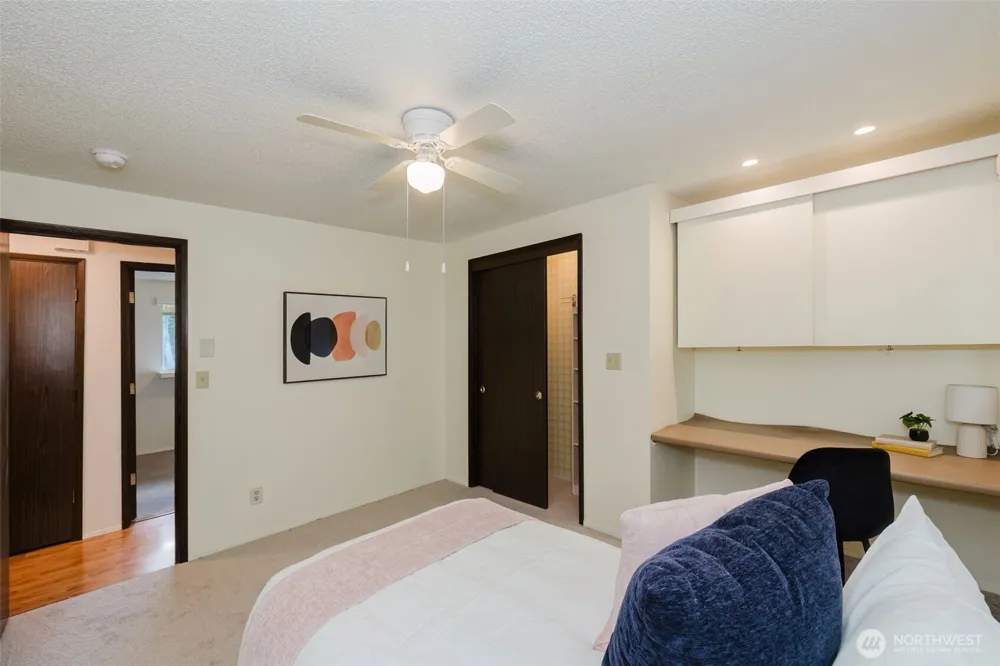 735 NW Firglade Drive Bremerton, WA 98311