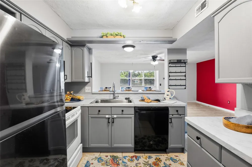 4038 CORTEZ DRIVE #B Tampa, FL 33614