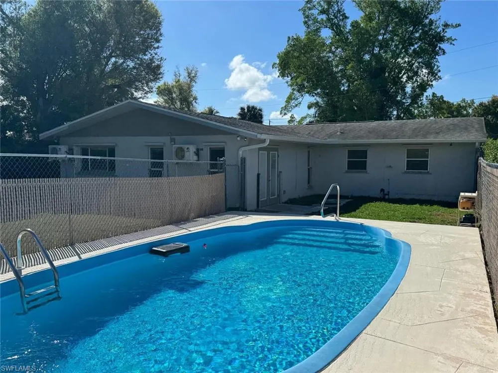 698 Muscogee Drive North Fort Myers, FL 33903