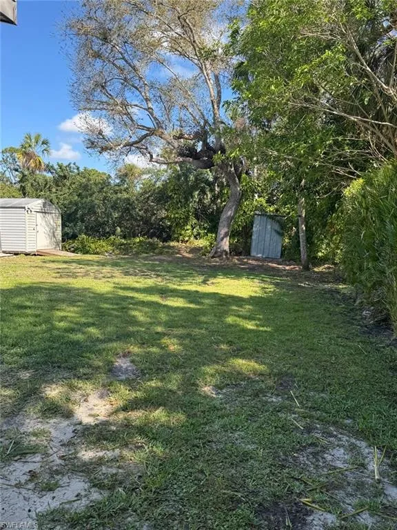 698 Muscogee Drive North Fort Myers, FL 33903