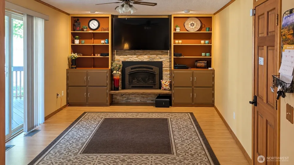 17104 24th Avenue SE Bothell, WA 98012