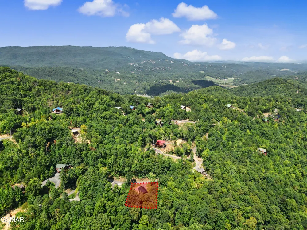2724 Pine Crest Lane Sevierville, TN 37862