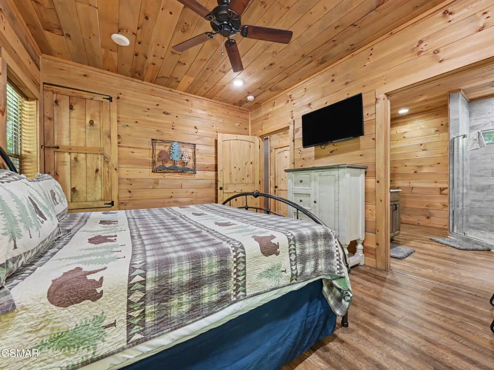 2724 Pine Crest Lane Sevierville, TN 37862