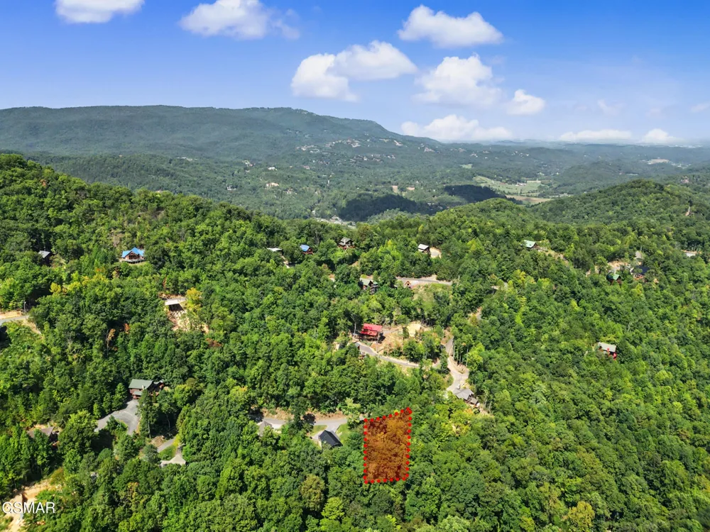 2724 Pine Crest Lane Sevierville, TN 37862