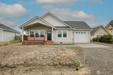 1092 Crestshire Loop SW