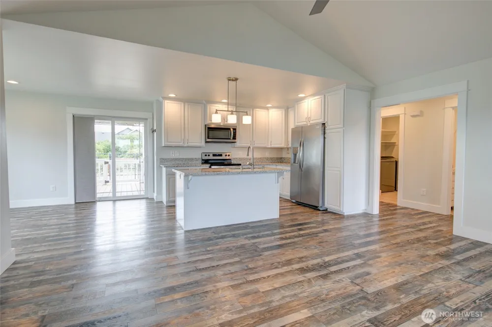 1092 Crestshire Loop SW Ocean Shores, WA 98569