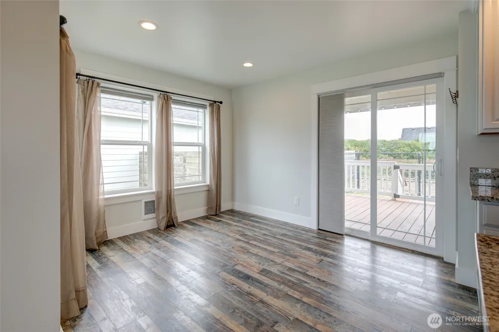1092 Crestshire Loop SW Ocean Shores, WA 98569