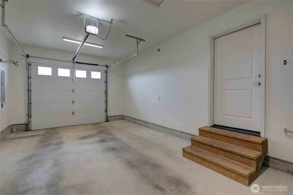 1092 Crestshire Loop SW Ocean Shores, WA 98569