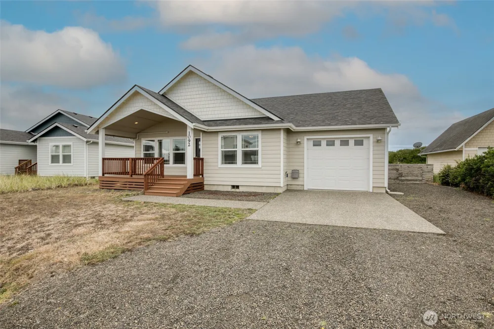 1092 Crestshire Loop SW Ocean Shores, WA 98569