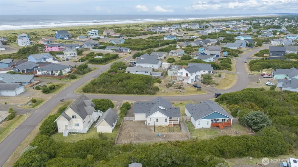 1092 Crestshire Loop SW Ocean Shores, WA 98569