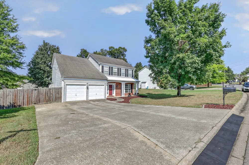 1690 Eagle Trace Dr Mount Juliet, TN 37122