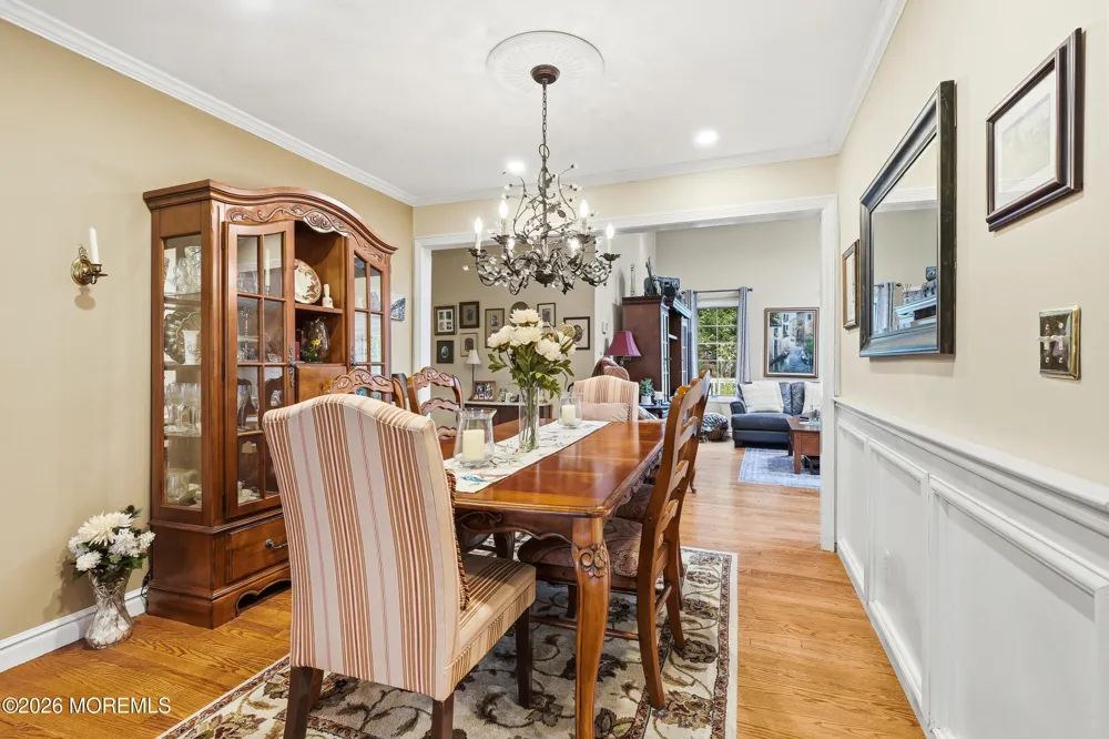 251 Hamiltonian Drive Middletown, NJ 07701