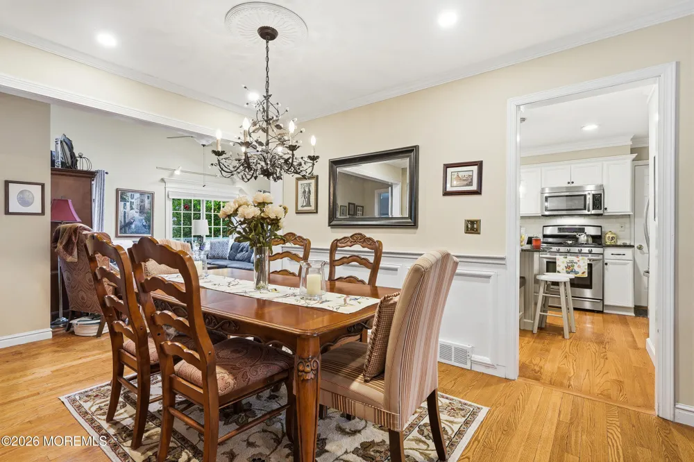 251 Hamiltonian Drive Middletown, NJ 07701