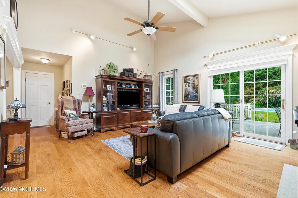 251 Hamiltonian Drive Middletown, NJ 07701