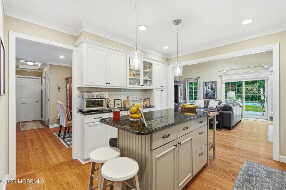 251 Hamiltonian Drive Middletown, NJ 07701