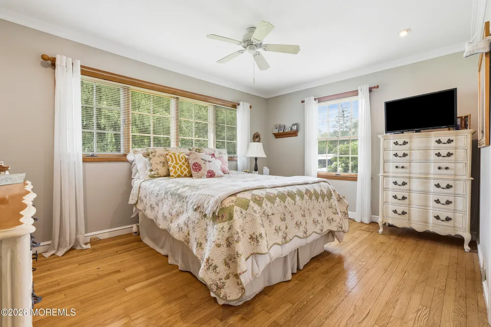 251 Hamiltonian Drive Middletown, NJ 07701